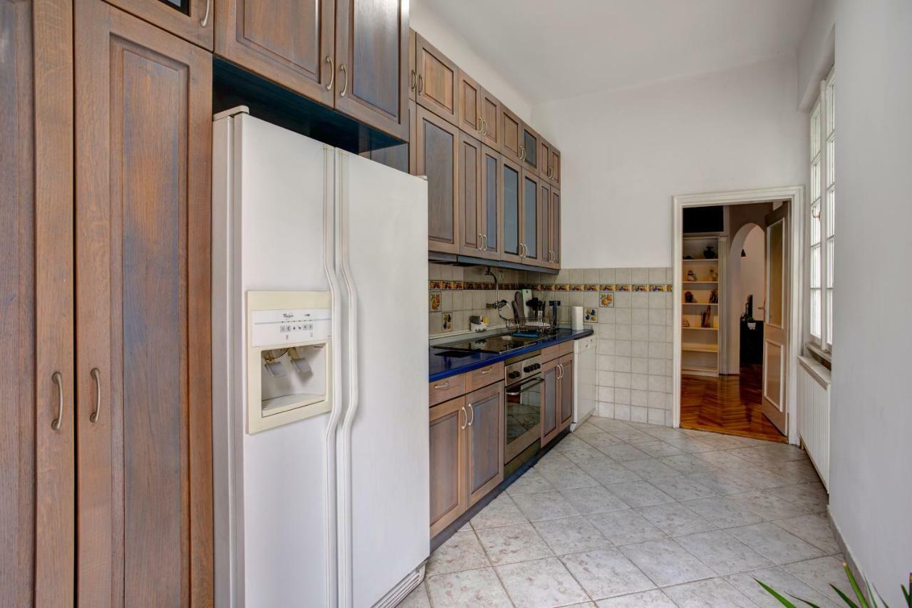 Dora Apartment Belgrado Buitenkant foto