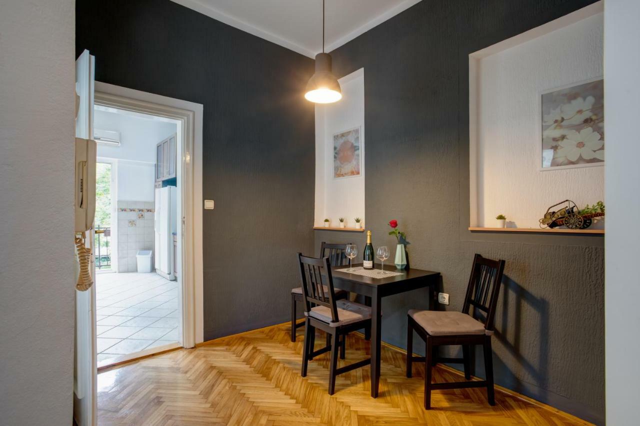 Dora Apartment Belgrado Buitenkant foto